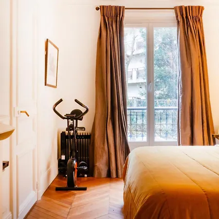 De Prestige Proche Trocadero Apartment